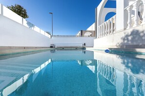 Villa | Alberca | Alberca techada 