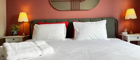 1 makuuhuone, työpöytä, silitysrauta/-lauta, Wi-Fi