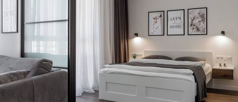 Comfort Studio, City View | Blackout drapes, soundproofing, iron/ironing board, free WiFi