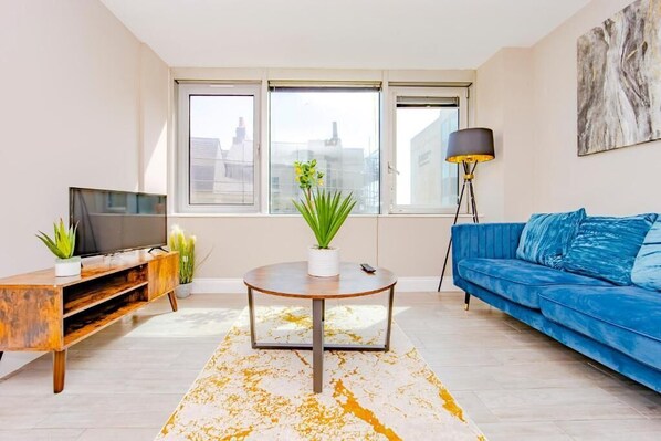 Smart TV - Brighton City Centre 1 Bedroom Flat BN1GRE17 (Brighton and Hove)