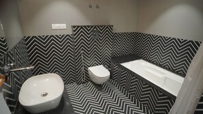 Premium Room | Bathroom - Hotel Lake Metro (Udaipur)