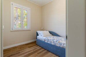 4 bedrooms