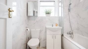 Towels, soap, shampoo, toilet paper