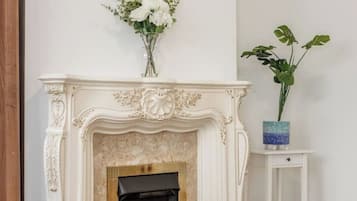 4 bedrooms, free WiFi, bed sheets