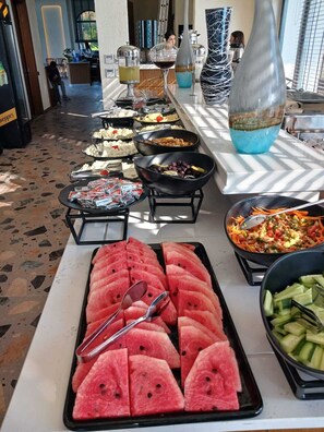 Desayuno buffet incluido todos los días