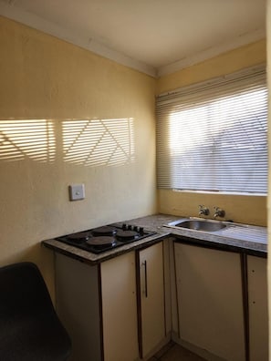 Apartment, 1 Bedroom, Terrace, Garden View | Interior - Zone 4 Motel and spa (Polokwane)