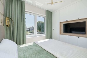 1 bedroom, iron/ironing board, WiFi, bed sheets