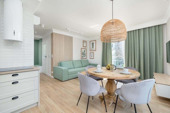 TV - Wolności 19A | Apartment near the beach | Wi-Fi (Dziwnówek)