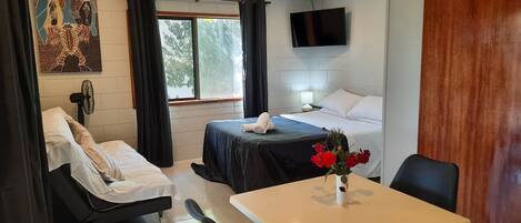 1 bedroom, iron/ironing board, free WiFi, bed sheets