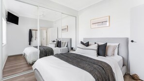 4 Schlafzimmer, Bügeleisen/Bügelbrett, Reisekinderbett, kostenloses WLAN