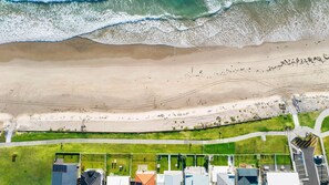 Una spiaggia nelle vicinanze