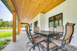 Cottage (4 Bedrooms) | Interior - Fire Pit & Lake Views: Cozy Crooked River Retreat! (Alanson)