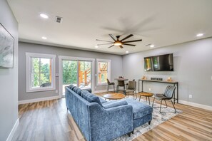 House (5 Bedrooms) | Interior