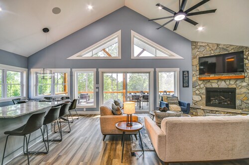 Hot Tub + Game Room! Family Connelly Springs Home