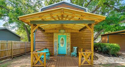 Pet-friendly Granbury Home w/ Yard, Near Downtown!