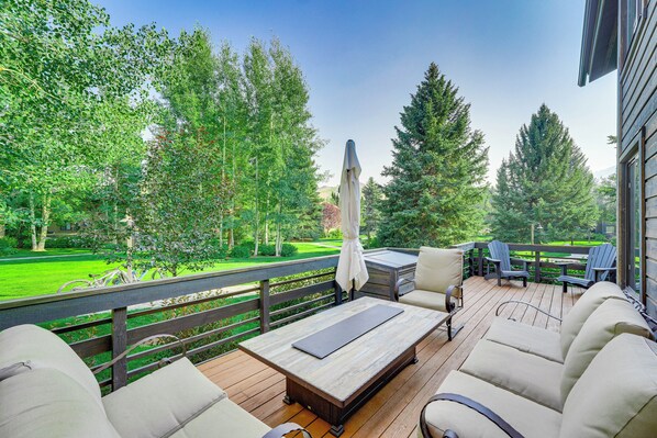 Apartment (3 Bedrooms) | Interior - Cozy Sun Valley Townhome w/ Mountain Views! (Sun Valley)