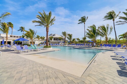Condo w/ Patio & Resort Amenities in Fort Pierce!