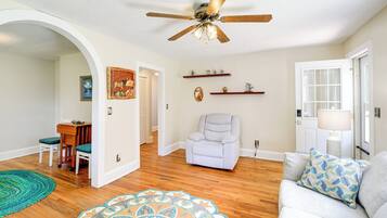 Cottage (3 Bedrooms) | Interior