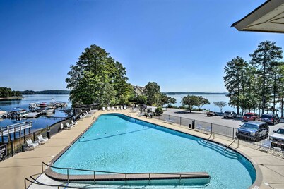 Keowee Key Condo w/ Lake Access & Community Pools!