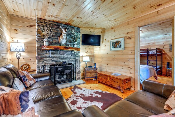 House (2 Bedrooms) | Interior - Bryson City Cabin in Smoky Mtn W/resort Amenities (Bryson City)