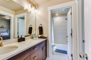 Talo (5 Bedrooms) | Sisätilat
