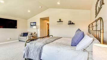 House (5 Bedrooms) | Interior