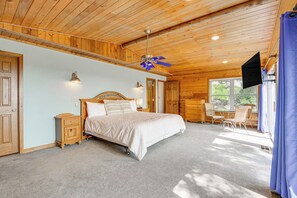 House (1 Bedroom) | Interior - Broken Bow Escape w/ Mountain Views & Pool Access! (Broken Bow)
