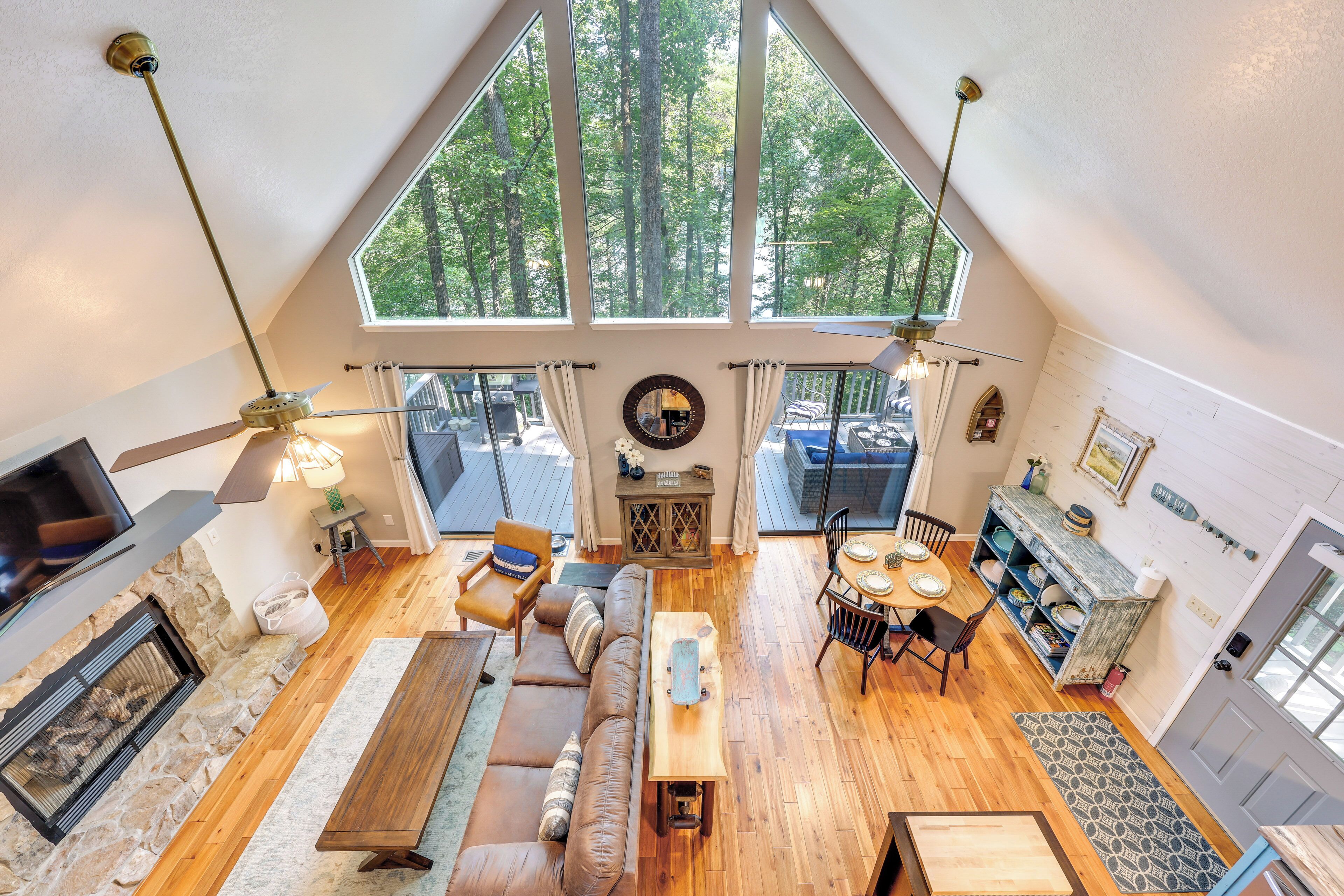 House (2 Bedrooms) | Interior