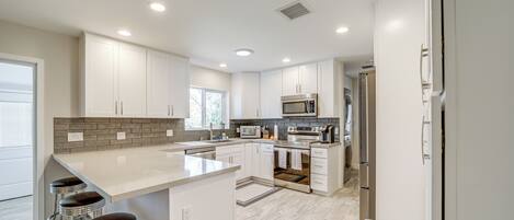 House (2 Bedrooms) | Interior