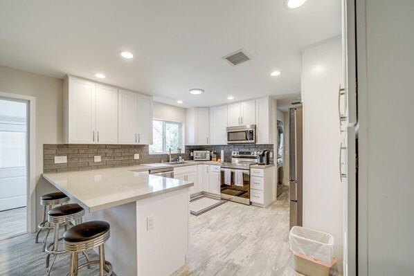 House (2 Bedrooms) | Interior