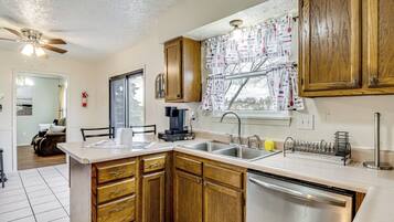 Rumah (4 Bedrooms) | Interior