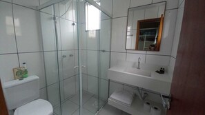 1 habitación, espacio para trabajar con laptop y wifi gratis 
