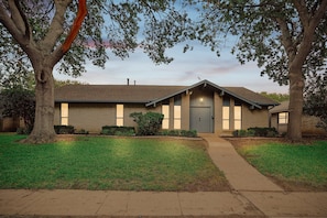 Exterior - 4-BD Serene Hideaway w Pool, Foosball, and Patio (Dallas)