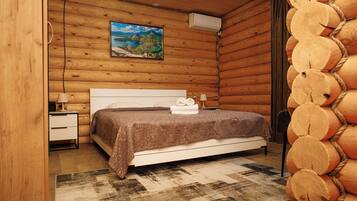 Basic Double Room, Courtyard View | In-room safe, blackout drapes, iron/ironing board, free WiFi