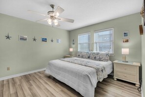 2 habitaciones, tabla de planchar con plancha, cuna de viaje y wifi