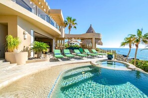 Una piscina climatizada