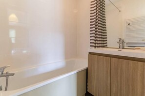 Bathroom - 4th floor, view ski slopes, tv, 30m², La Rosière (La Rosière Montvalezan)