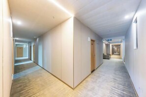 Unclassified image, 3 of 34, button - Baiyuan Hotel (Baogang Avenue Subway Station) (Guangzhou)