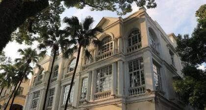 Baiyuan Hotel (Baogang Avenue Subway Station)