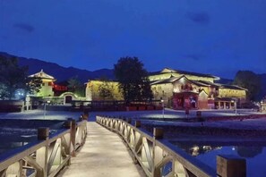 Outdoor pool - Yunshuiyao Brigdehead Inn (Nanjing County)