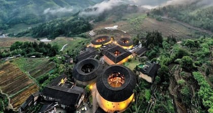 Yunshuiyao Brigdehead Inn