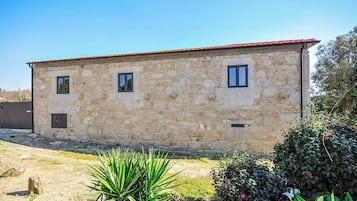 Villa (4 Bedrooms) | Exterior