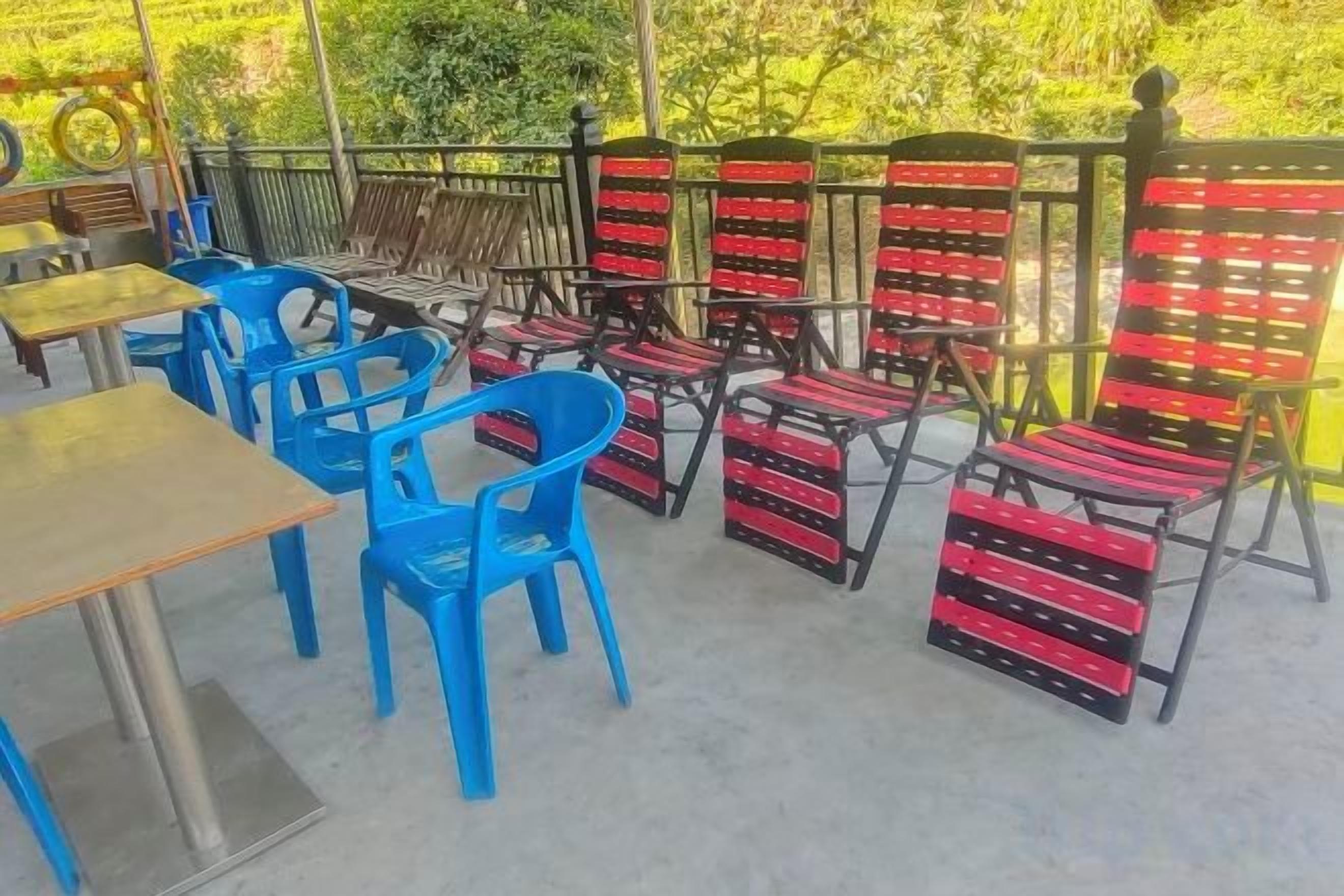 Hiên