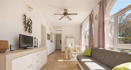 2317 Villa Rose by Barbarhouse