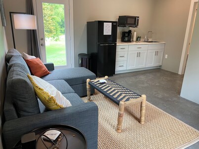 Cozy cottage in charming downtown Mount Vernon.