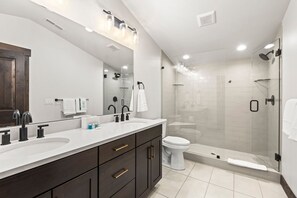 Hair dryer, towels