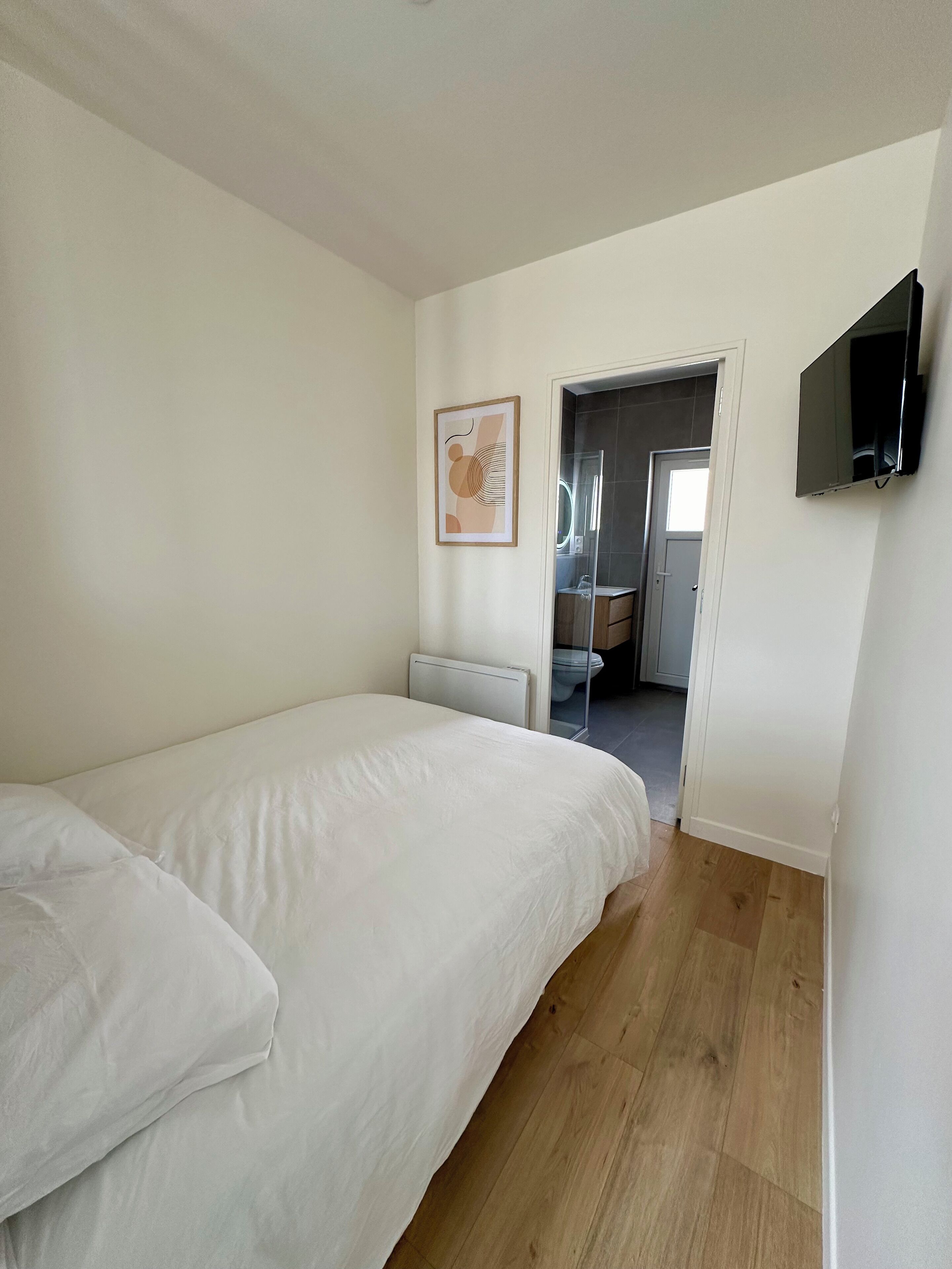 1 bedroom, WiFi, bed sheets