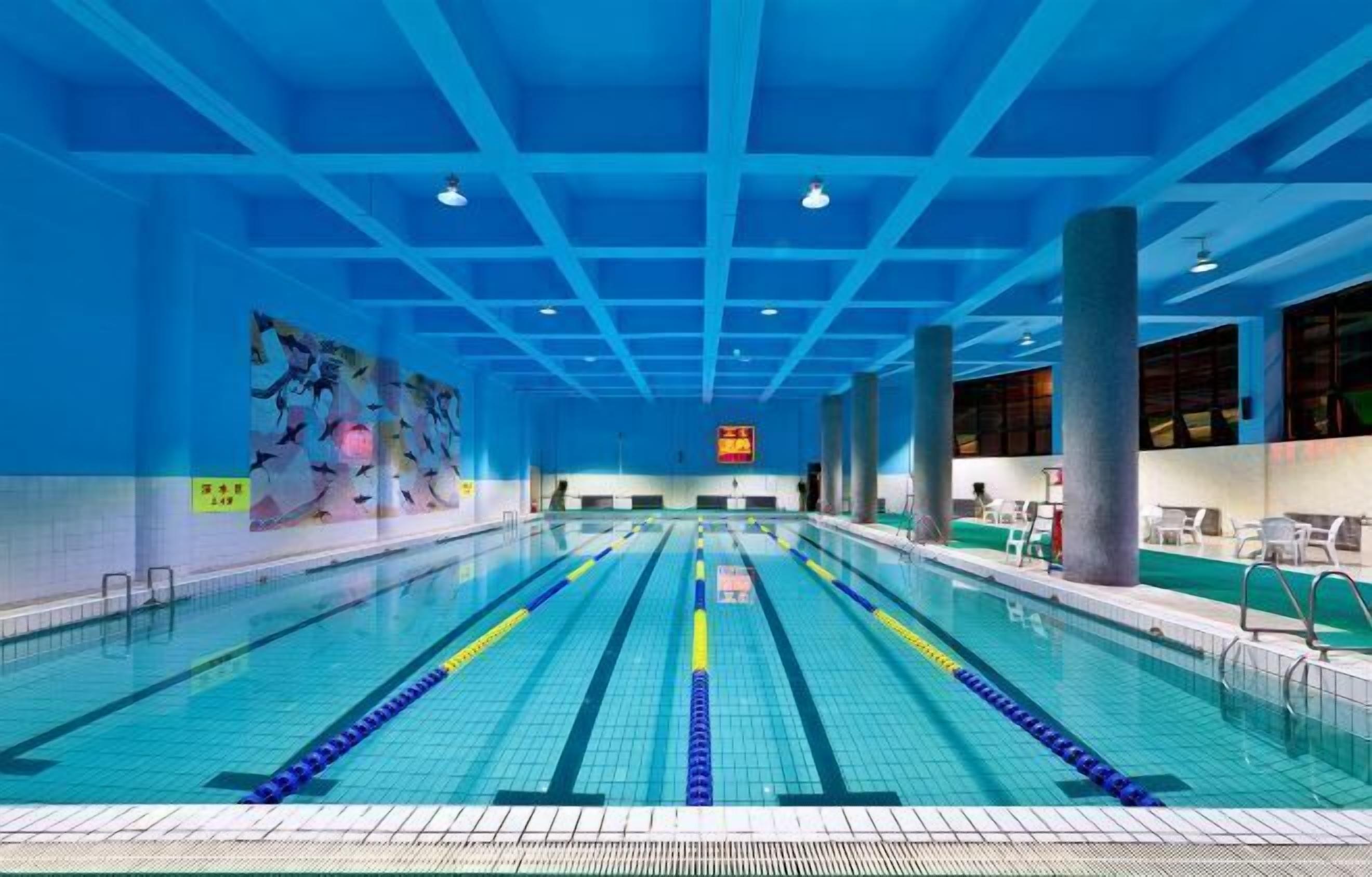 室内游泳池