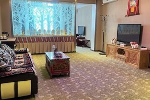 Room - Xiangbala Hotel (Muli)