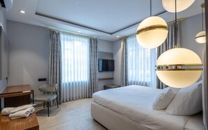 Premium Suite, 2 Bedrooms, Balcony, Sea View | Individually decorated, individually furnished, desk, laptop workspace - Royal Hayat Hotel (Antalya)